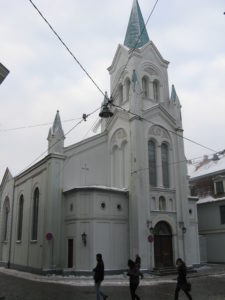 This is a cute little Catholic Church.  It is a functioning church and delightful inside.  Very nice.