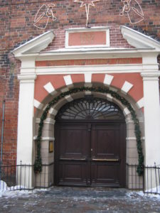 These little alcoves are everywhere.