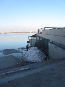Kids will always like a snow pile. This one is one of the few left and there was a patient mom letting her son climb on it. He was having such a good time it made us smile and many others were smiling watching him as well.