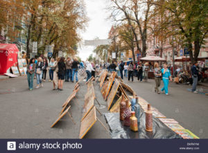 There were lots of artists. Some were being painted as I walked along. It was interesting that some seemed to be of local places and people but there was one section with paintings of Johnny Depp and other famous people. I liked one that had some beautiful local scenery, some painted on sections of trees with the bark on the outside edge.