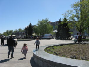 Here we are nearing the motorcycle statue and you can see the motorcycles congregating.