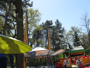 The teeth are actually part of a huge blow up alligator that opens and closes his mouth to spit out children.