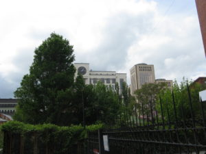 You can see the synagog we pass on our way to Church to the right of a tall building. It is called ??????? ????? ???? - the Steps Business Center. We noticed the clock and its closeness to the synagog.