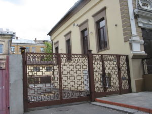 This is a view into the back and garage of the same house.