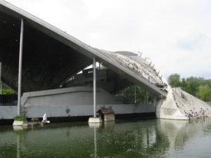 You can see all the pigeons sitting on the roof - looks like lots of things just sticking up.