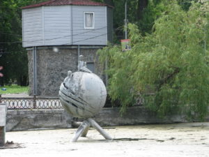 Close up you can see it is old and corroded. Still kind of cool though - despite the disgusting water it is in.