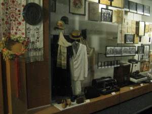 Much more modern dress - probably the 1920s or 1930s.