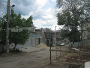 As we told you there are actually some streets with what appear to be single family houses. We don't see any of these where we normally travel so this was interesting to us.