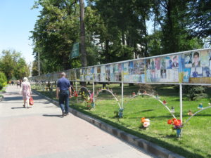 A long view with Elder Morgenegg walking along.
